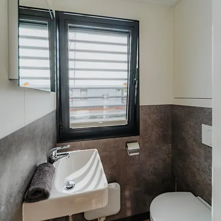 Ботель Hausboot Trinity - Lp5 *