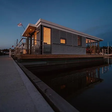 Hausboot Trinity - Lp5